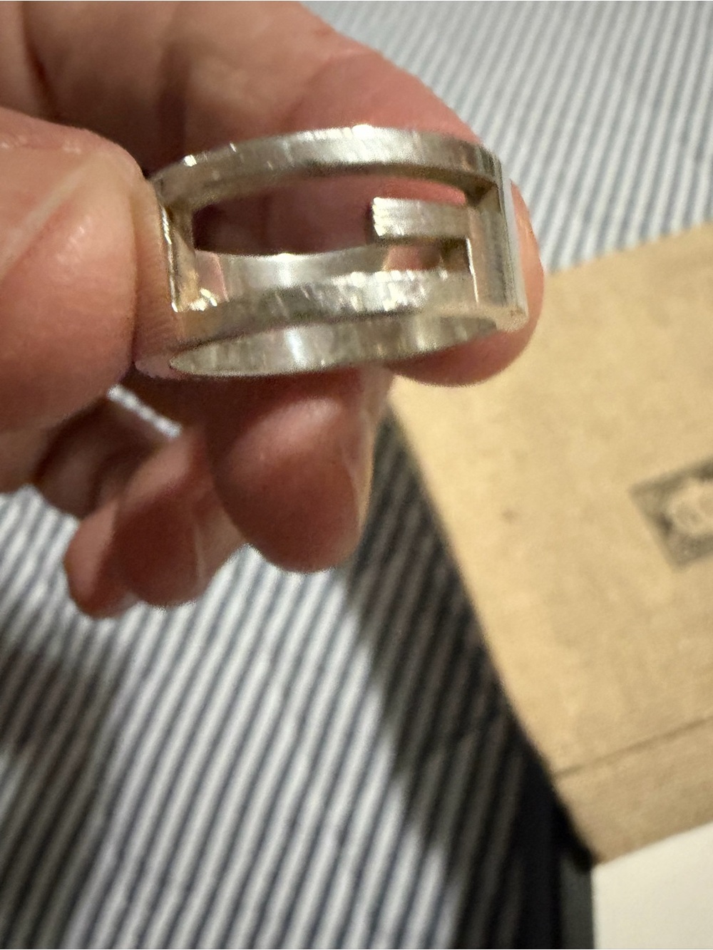 Gucci Unisex Cutout G Logo Band Ring - Sterling Silver - Picture 9 of 9